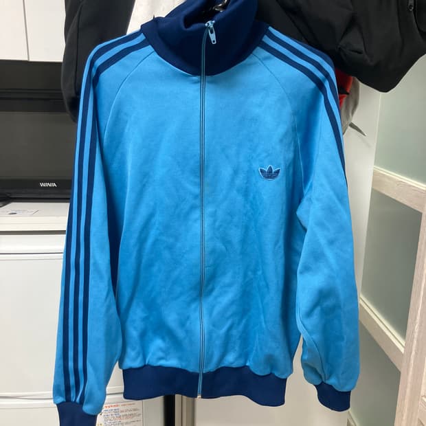 아디다스 데상트 공장 생산 져지