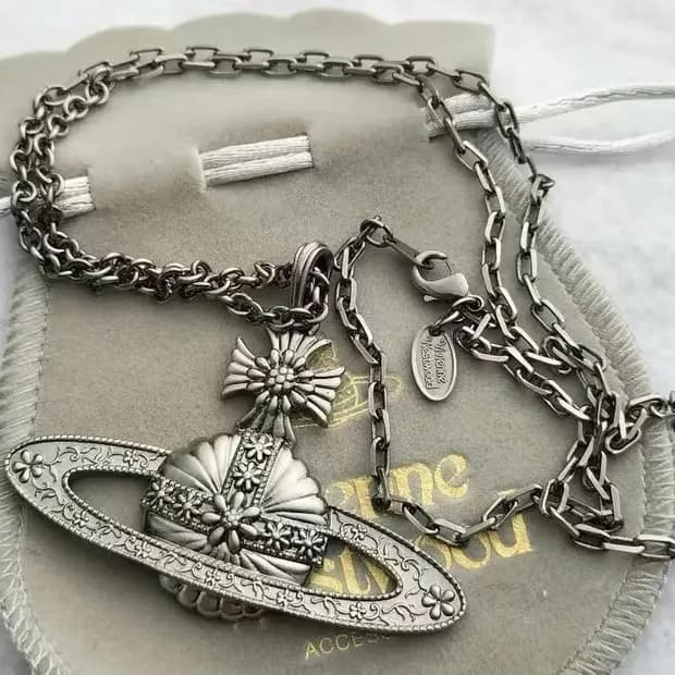 (급처/반의반값) 비비안 웨스트우드 고딕 빅 orb 목걸이