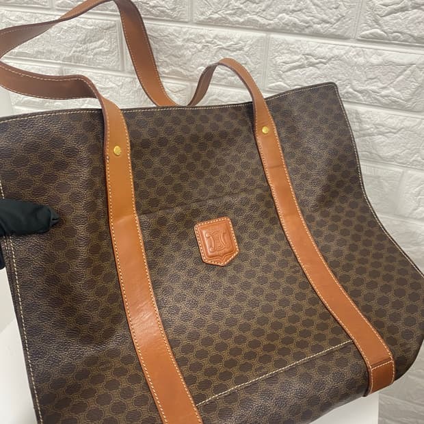 셀린느 브라운 마카담 숄더백