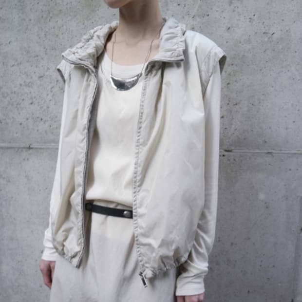 애프터먼데이 미스티 글리밍 베스트 조끼