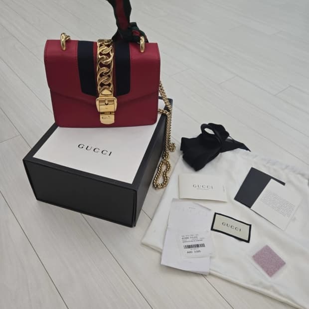 [정품]구찌 실버 미니백