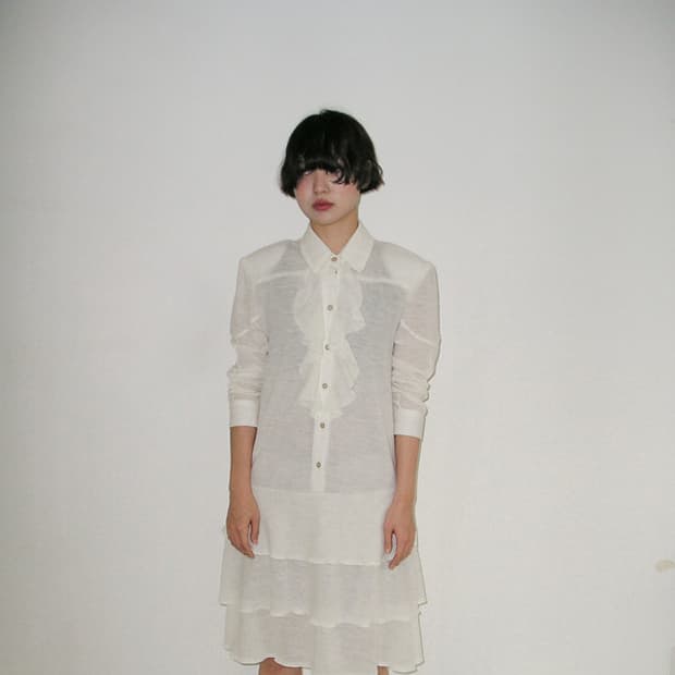 에옹쓰 grunge wool frill dress