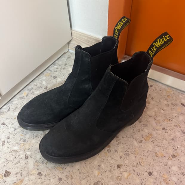 닥터마틴 스웨이드 첼시부츠 2976