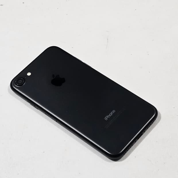 아이폰7 128GB 무음카메라 배터리신품 블랙 S급