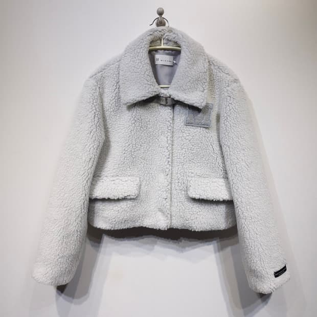 잇미샤(it MICHAA)23FW 크롭 뽀글이 자켓