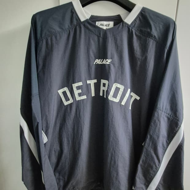 팔라스 디트로이트 바람막이