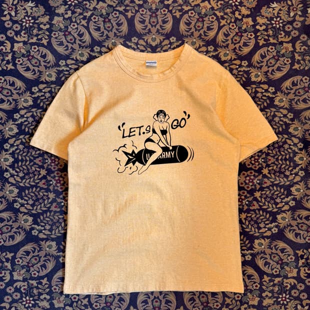 아웃스탠딩 핀업걸 옐로우 멜란지 티셔츠