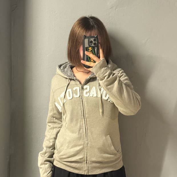 back number lettering hood zip-up