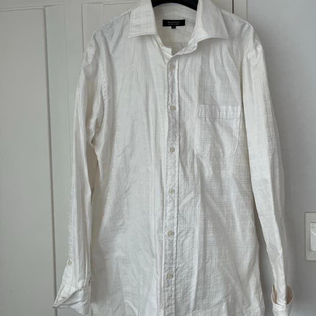 버버리 블랙라벨 셔츠 42 사이즈