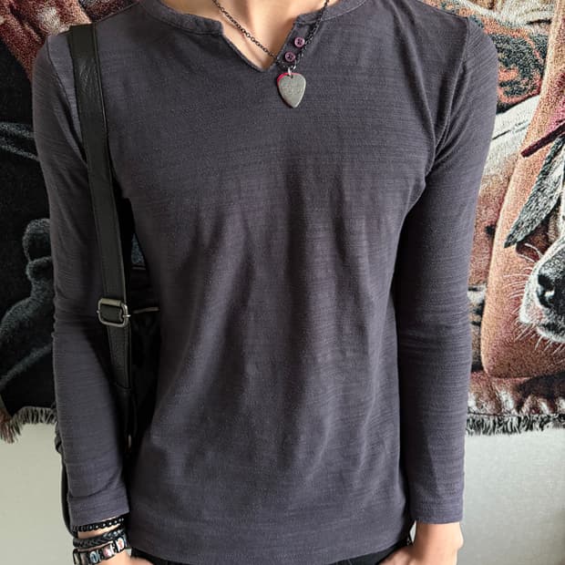 Purple henryneck sleeve