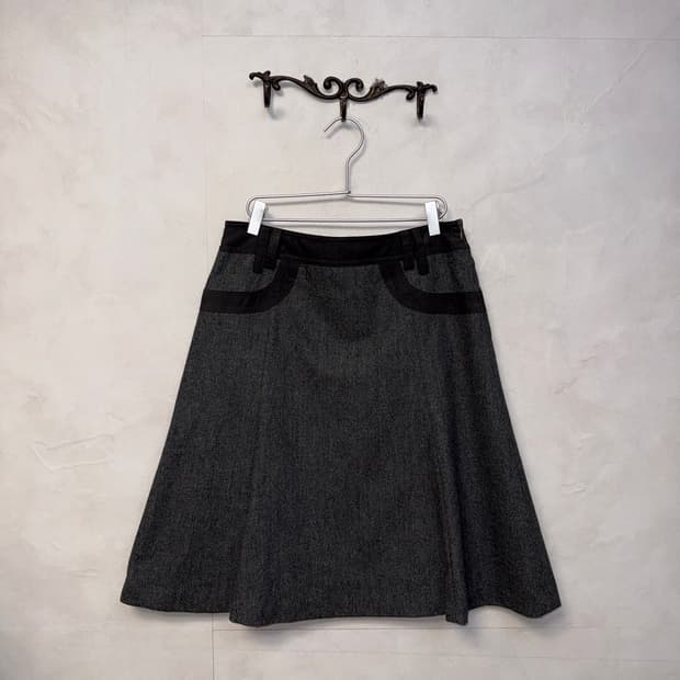 Charcoal wool pleats flare skirt