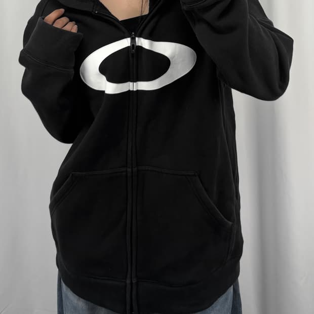 오클리 로고 블랙 후드집업