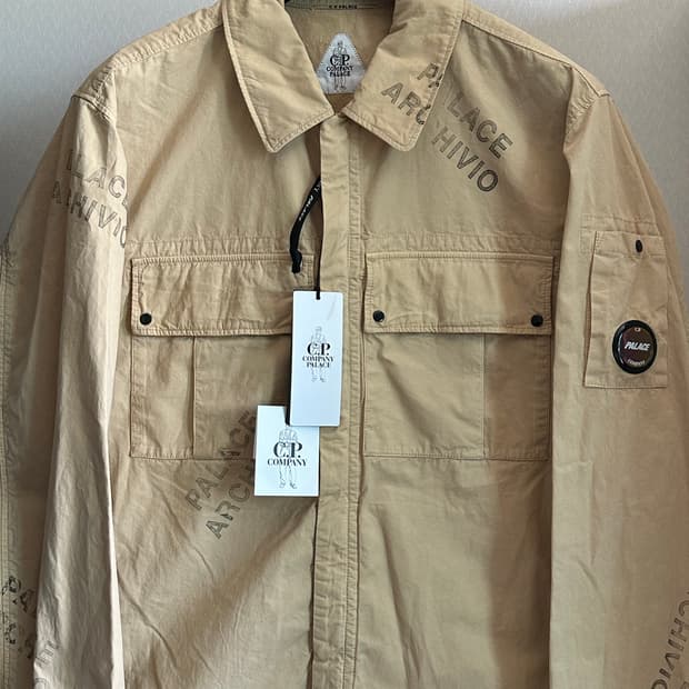 Cp컴퍼니 x 팔라스 콜라보 자켓 25ss XL(105-110)