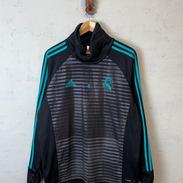 아디다스 레알마드리드 빈티지 웜 트랙탑