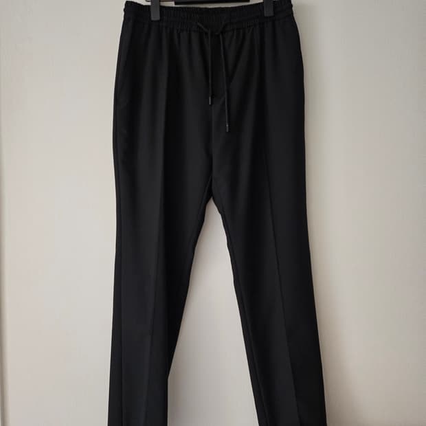 준지 Juun J 밴딩 슬랙스
