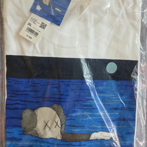 일본 유니클로 카우스 반팔 3xl 새제품
