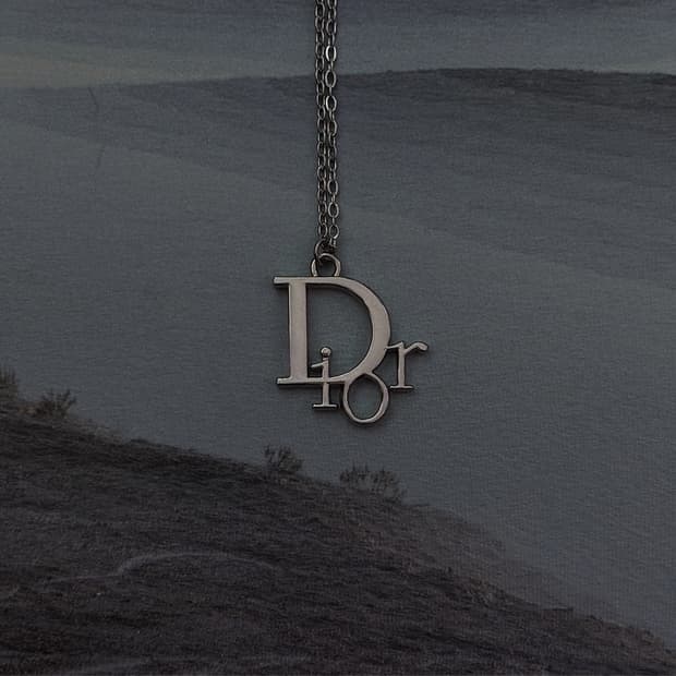 디올 클래식 실버 목걸이