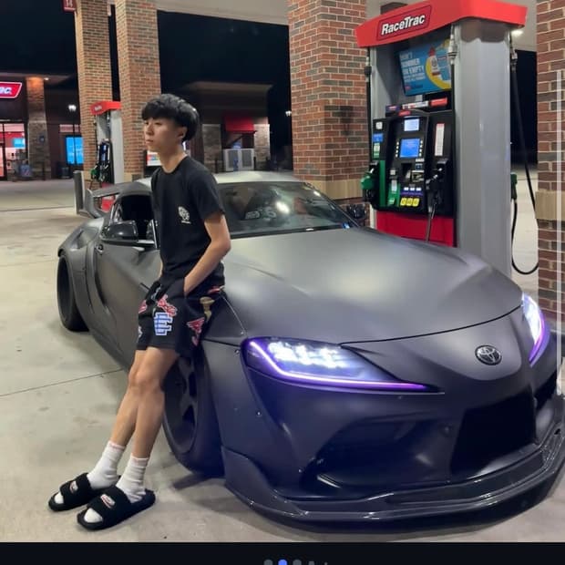 발렌시아가 퍼 슬리퍼