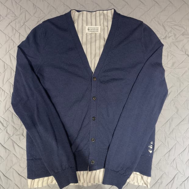 메종마르지엘라 21SS 울 브이넥 라인 디스트레스트 가디건 