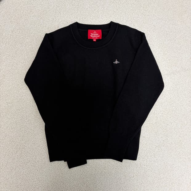 비비안웨스트우드 램스울 도톰 니트