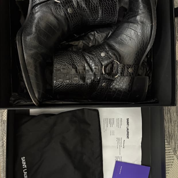 생로랑 크로커다일 하네스 부츠