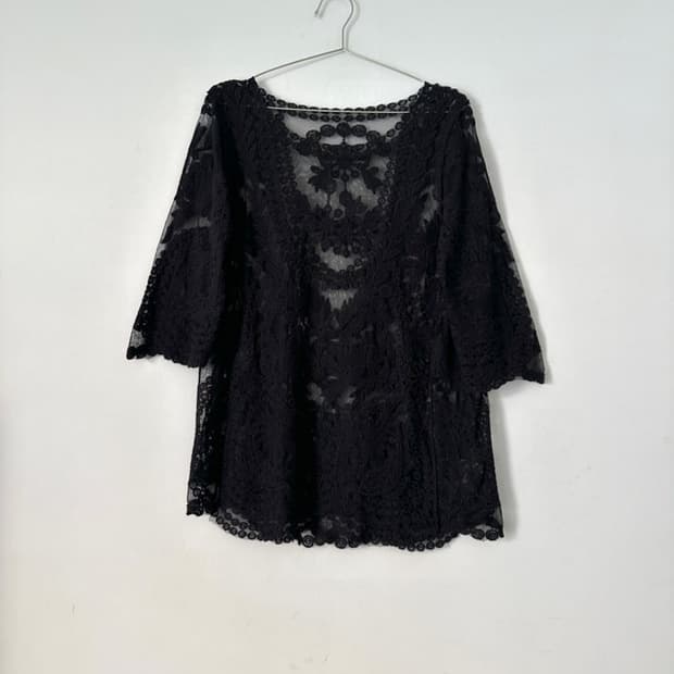 See through embroidery top / black