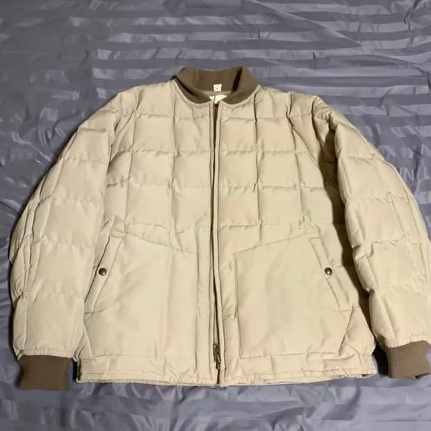 카키스 다운자켓