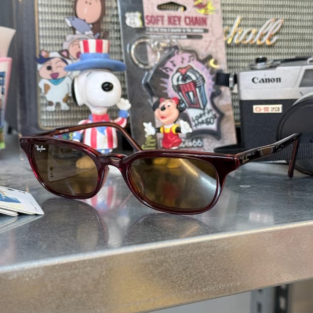 Ray-Ban