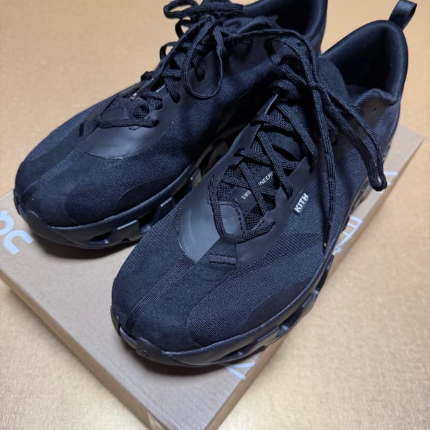 [270][42.5]온러닝 x  kith(키스) / k-테크1