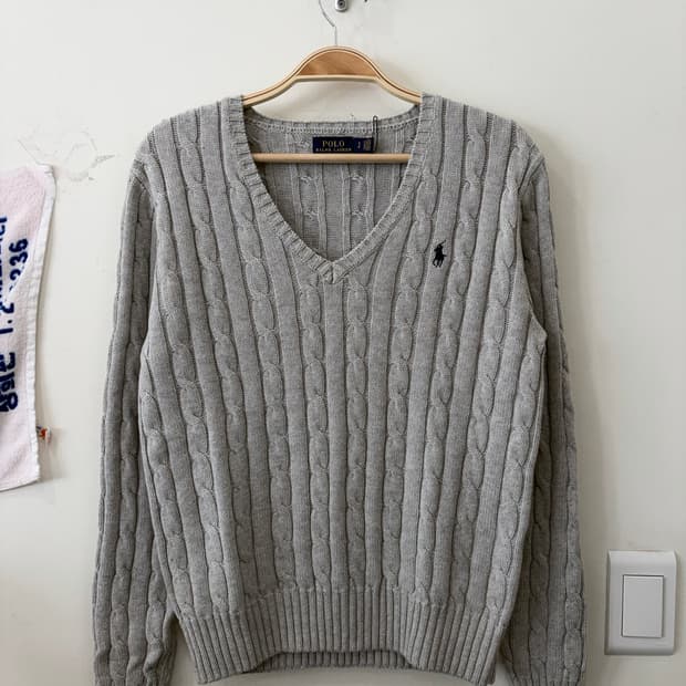 243. 폴로 브이넥 꽈배기 니트