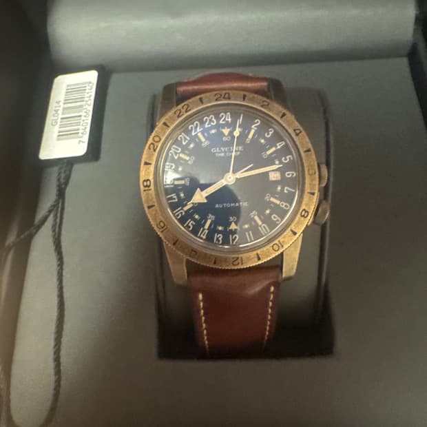 Glycine Airman The Chief 브론즈 GMT 2024년