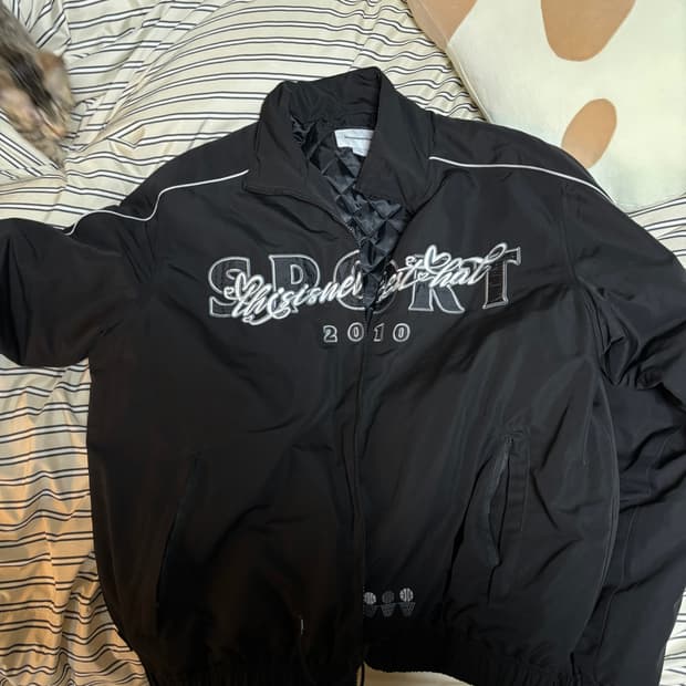 디스이즈네버댓 바시티 자켓(L)