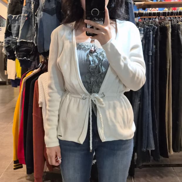 [NO.9] 노티카 가운형 니트 화이트