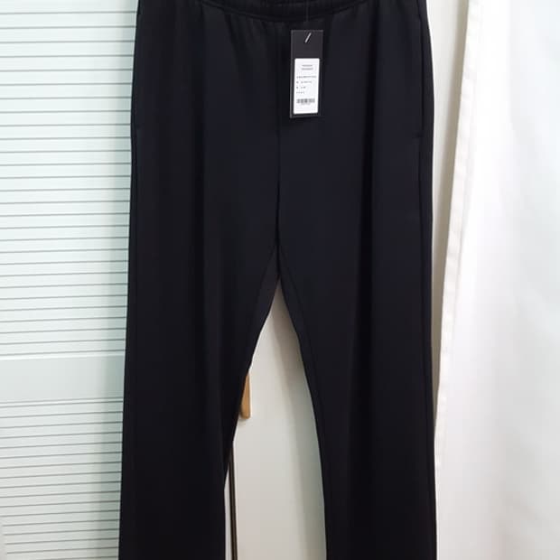 [새상품] 무탠다드 라운지 스웨트 팬츠 블랙 L