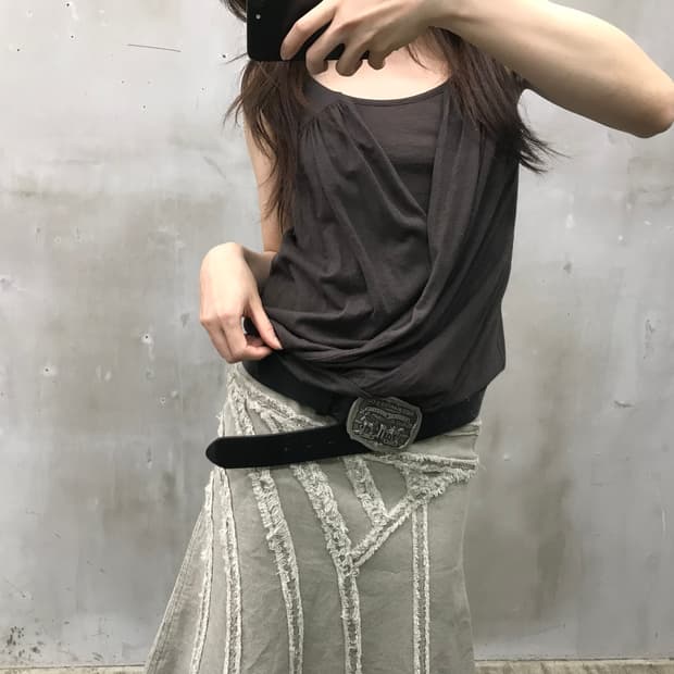 Double-layered sleeveless