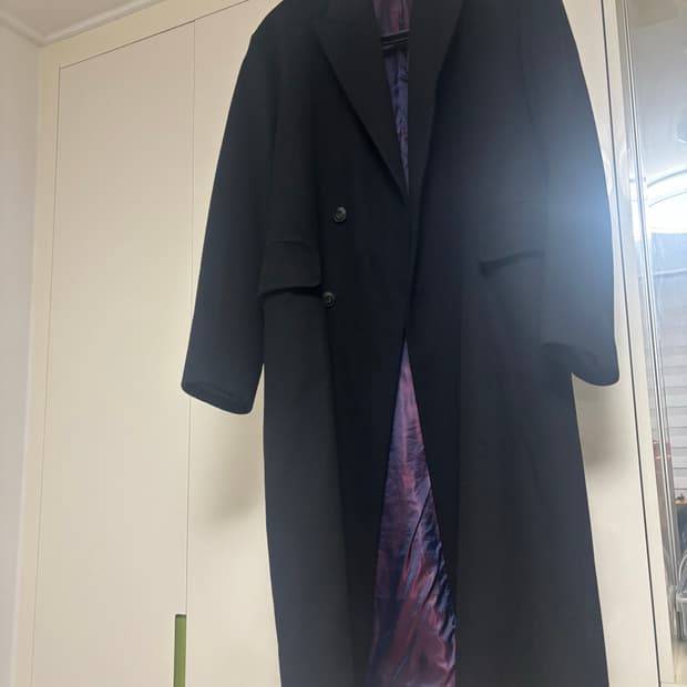 주앙 옴므 롱코트 L 사이즈 판매합니다.