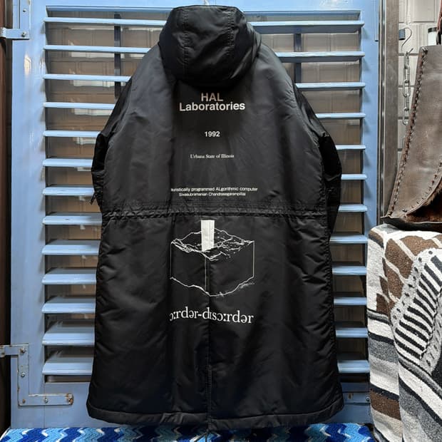언더커버 Hal Laboratories 파카