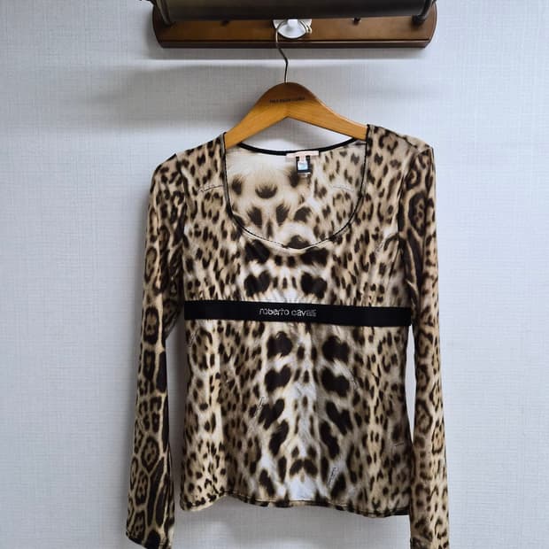 EU 48/50 2장) Roberto Cavalli 로베르토 까발리 레오