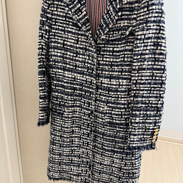 톰브라운 트위드 코트