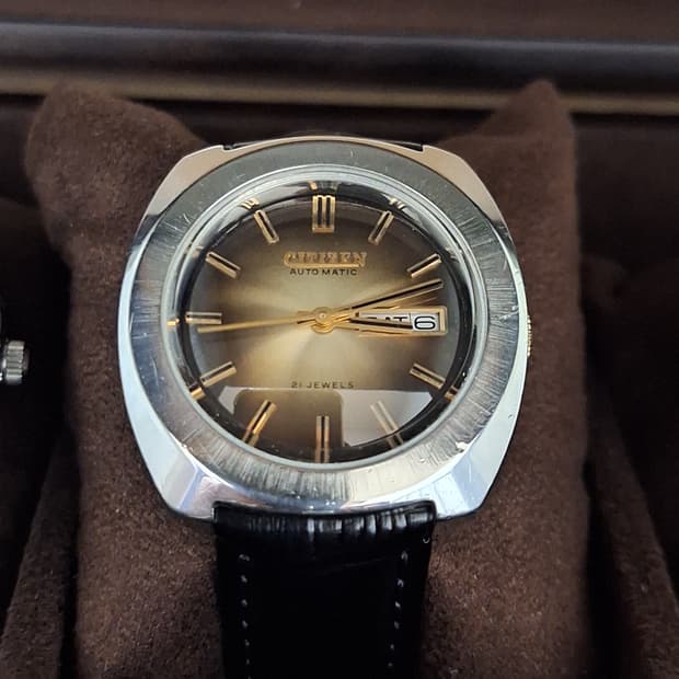 시티즌 70s 빈티지 오토매틱 스퀘어드 시계 판매합니다