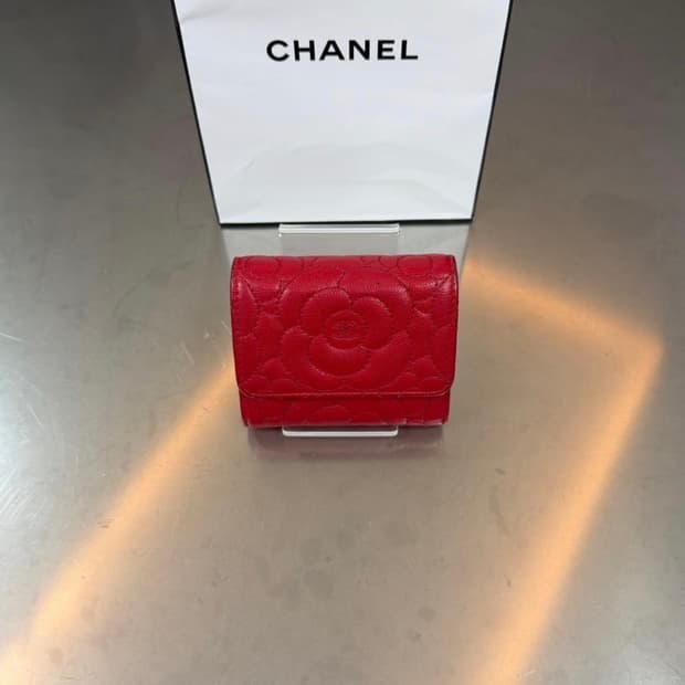 [리오브전포점] 샤넬 까멜리아 캐비어 레더 컴팩트 중지갑