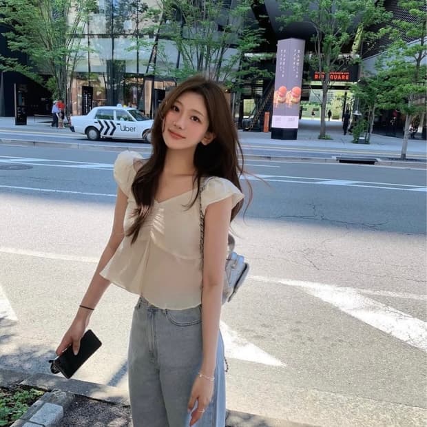 온드민 포니 프릴 블라우스