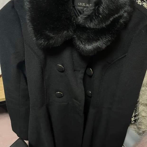 세실맥비 퍼 코트