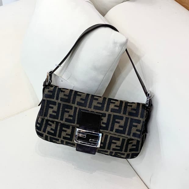 펜디 주카 바게트백 (정품)