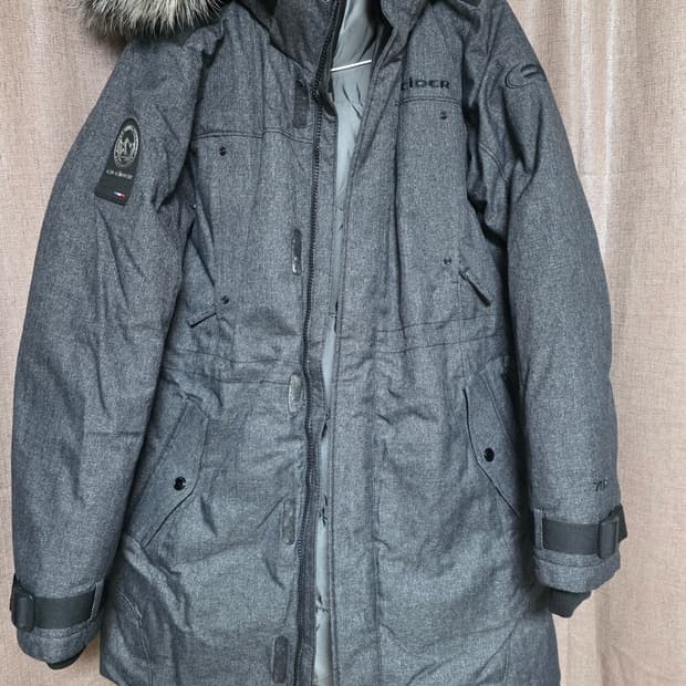 아이더구스패딩 M