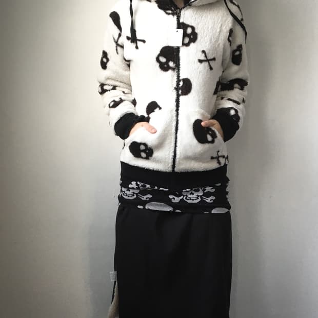 Skull pattern fleece hood zip up