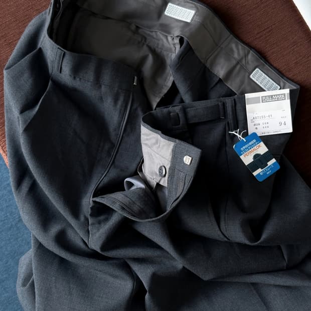 Light wool poly snap belted trouser