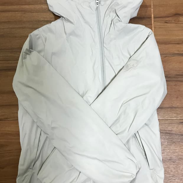 데상트 언발란스 자켓