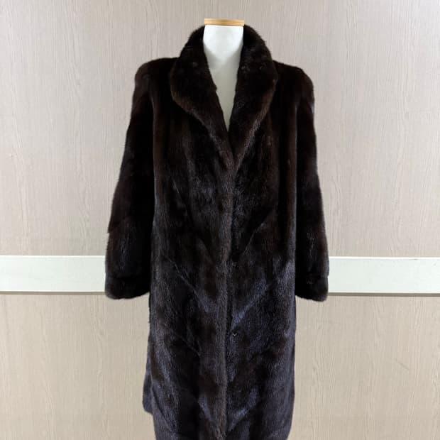 블랙그라마 풀스킨 롱 밍크코트