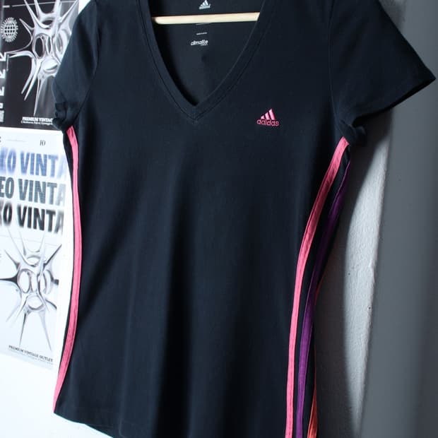 W(XL) 아디다스 반팔 티셔츠 브이넥 삼선 블랙 올드스쿨-H30418